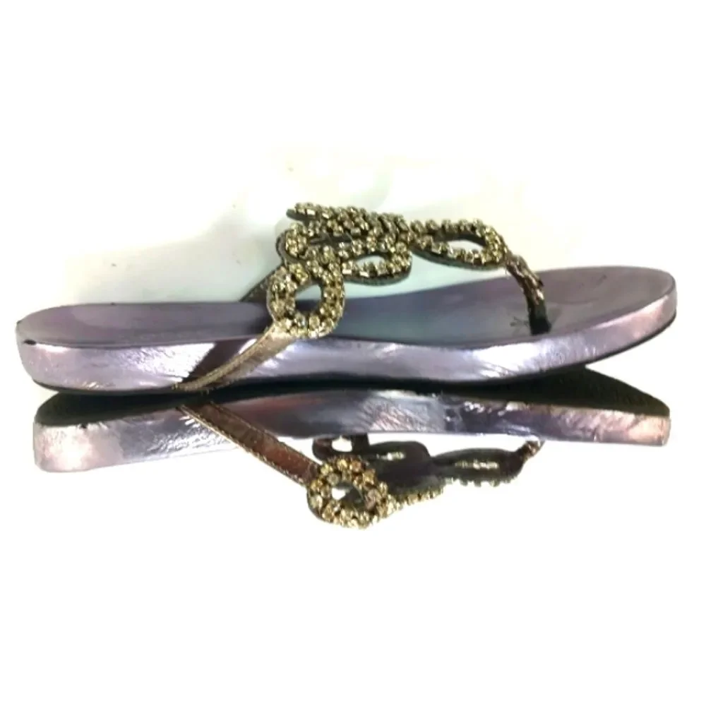 Mojo Moxy Dolce Metallic Silver Thong Sandals with Rhinstone Strap Womans 8.....
